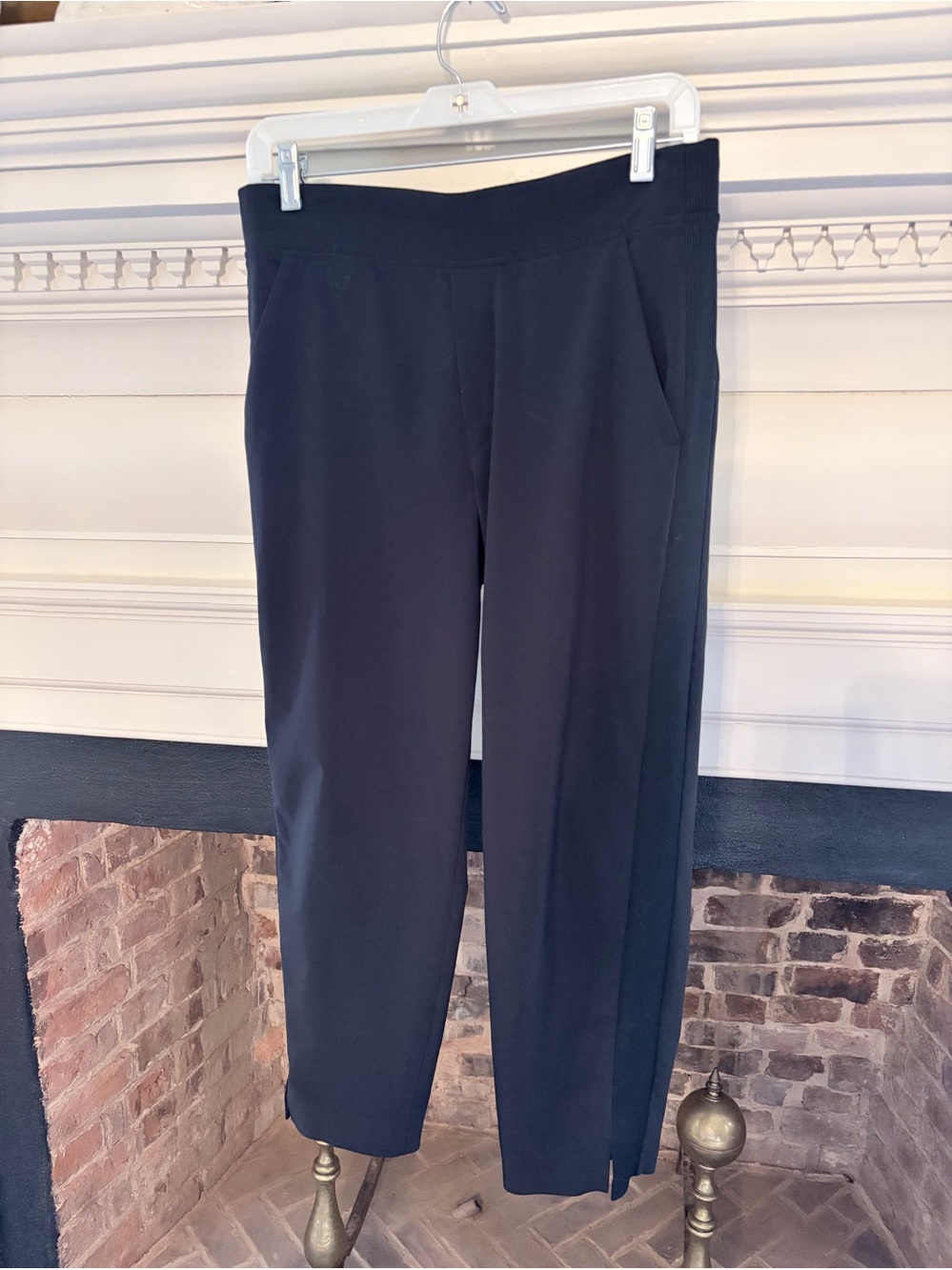 Athleta Women’s Black Brooklyn Pants Sz 8 Petite